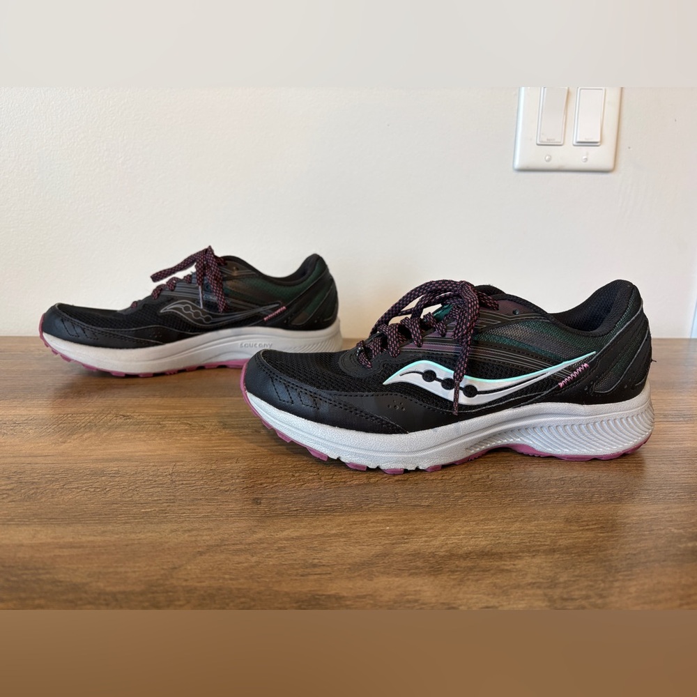 Saucony Cohesion TR15 Trail Running Shoe - Black/Blue/Berry, Size 9